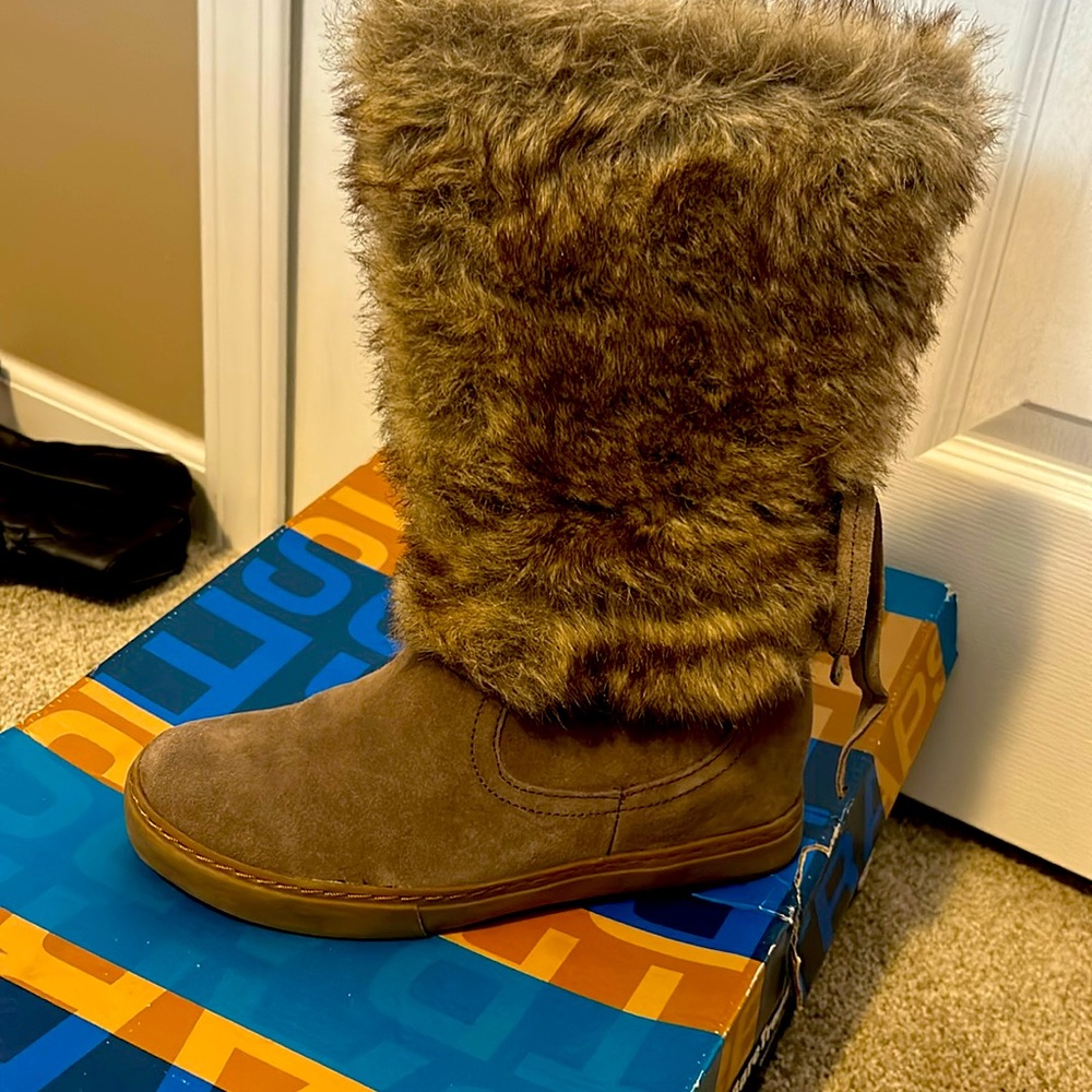Suede fur boots